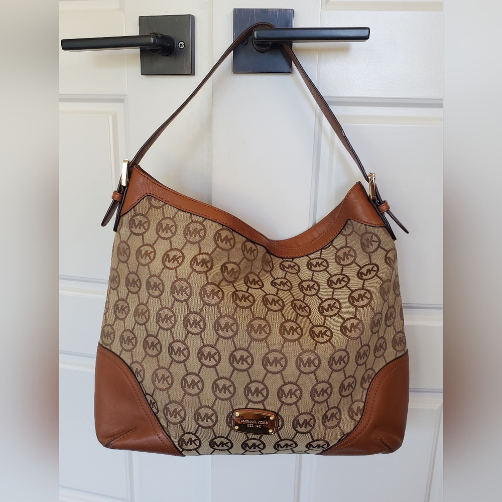 MICHAEL KORS HANDBAG EXCELLENT CONDITION